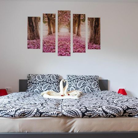 Apartma Rozle Мойстрана Екстериор снимка