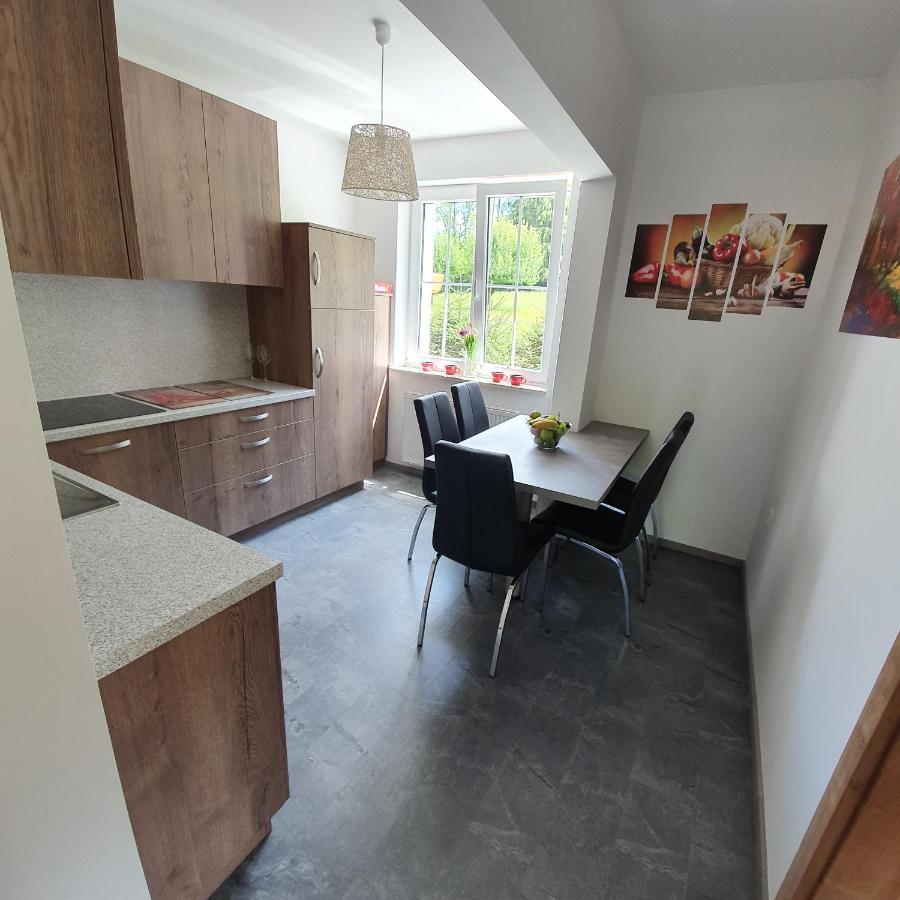 Apartma Rozle Мойстрана Екстериор снимка