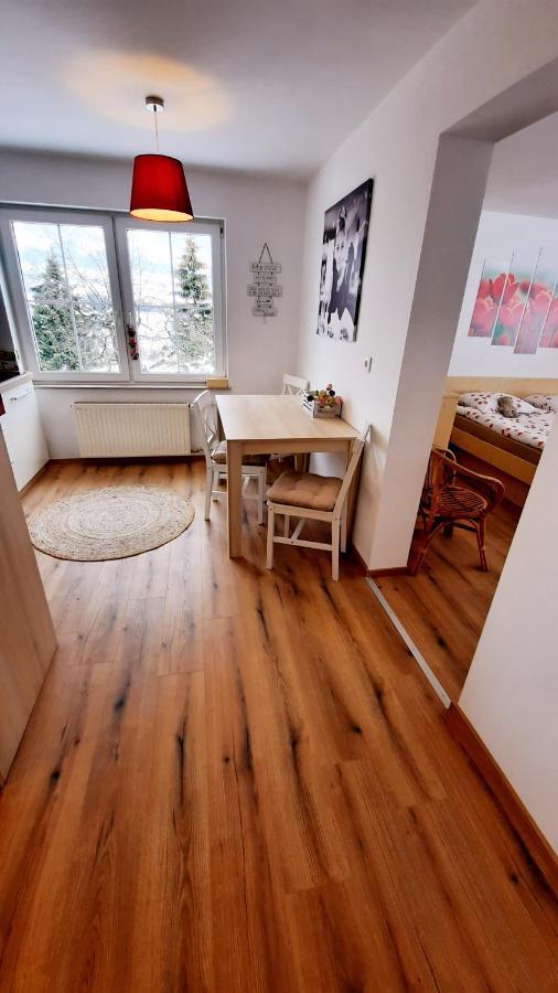 Apartma Rozle Мойстрана Екстериор снимка