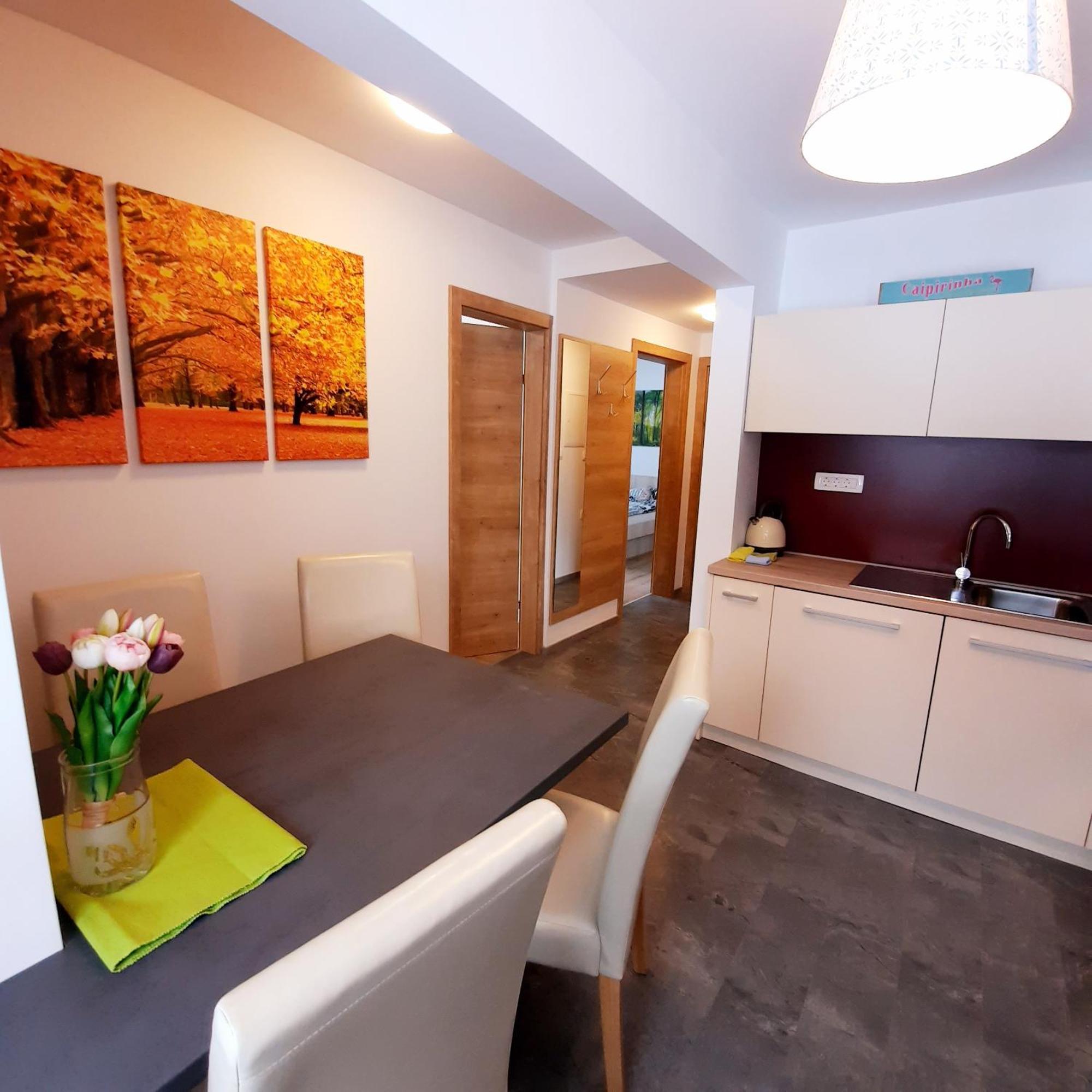 Apartma Rozle Мойстрана Екстериор снимка