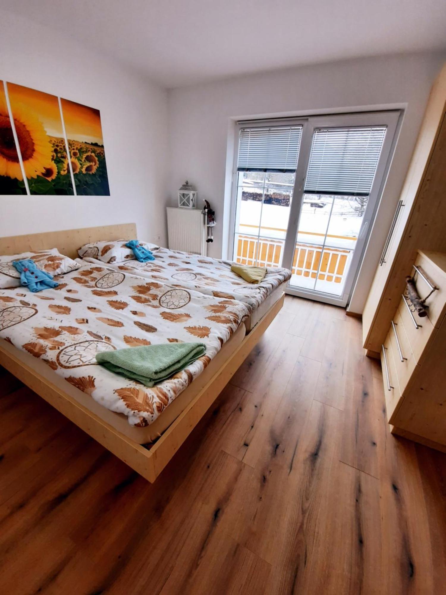 Apartma Rozle Мойстрана Екстериор снимка