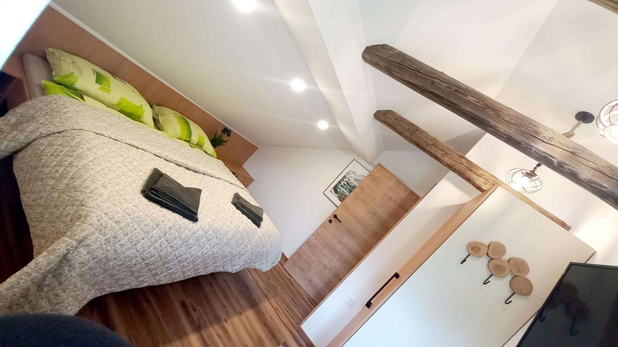 Apartma Rozle Мойстрана Екстериор снимка